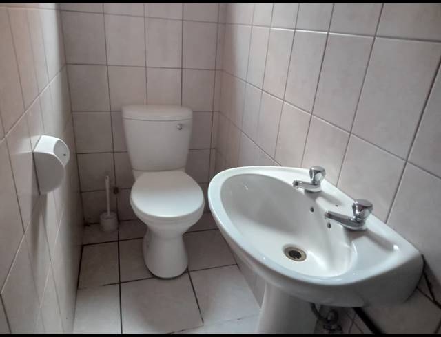 3 BEDROOM APARTMENT FOR SALE IN RUSTENBURG CENTRAL